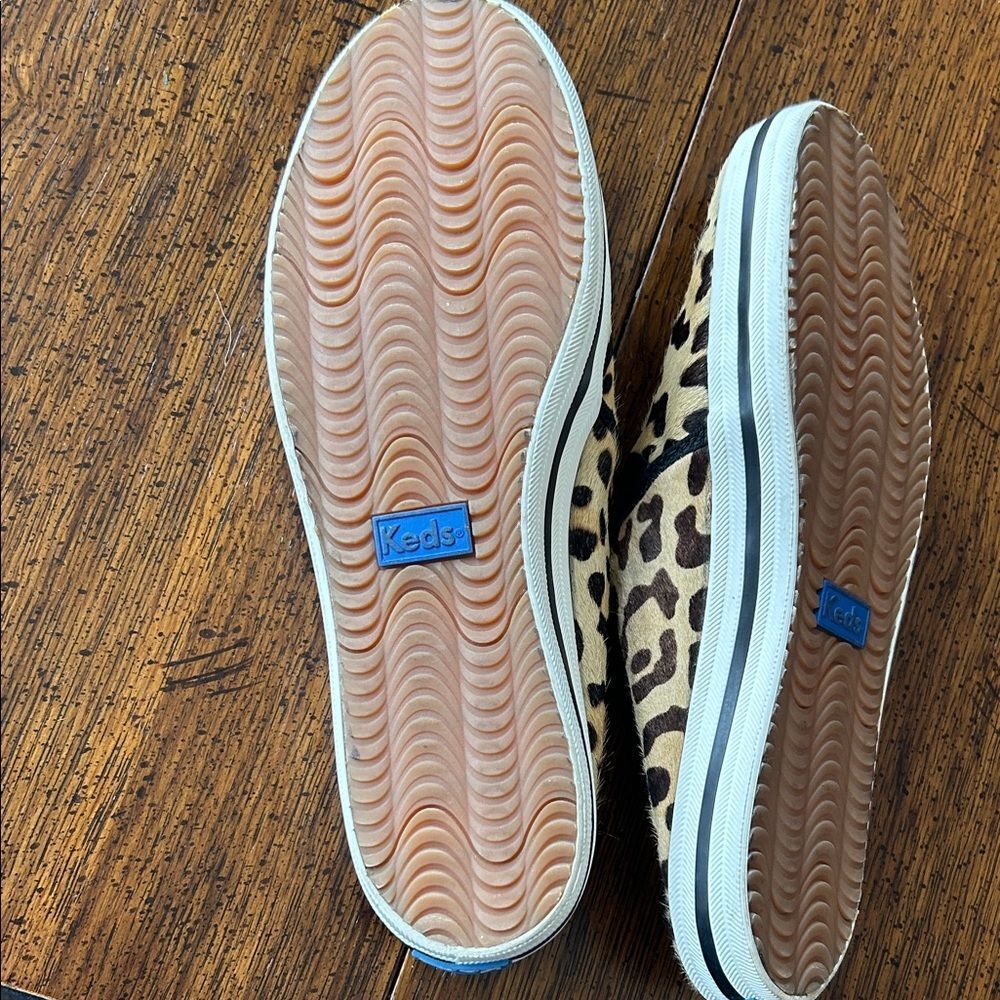 Leopard Print Slip-On Sneakers EUC Sz 8.5 - Picture 3 of 5